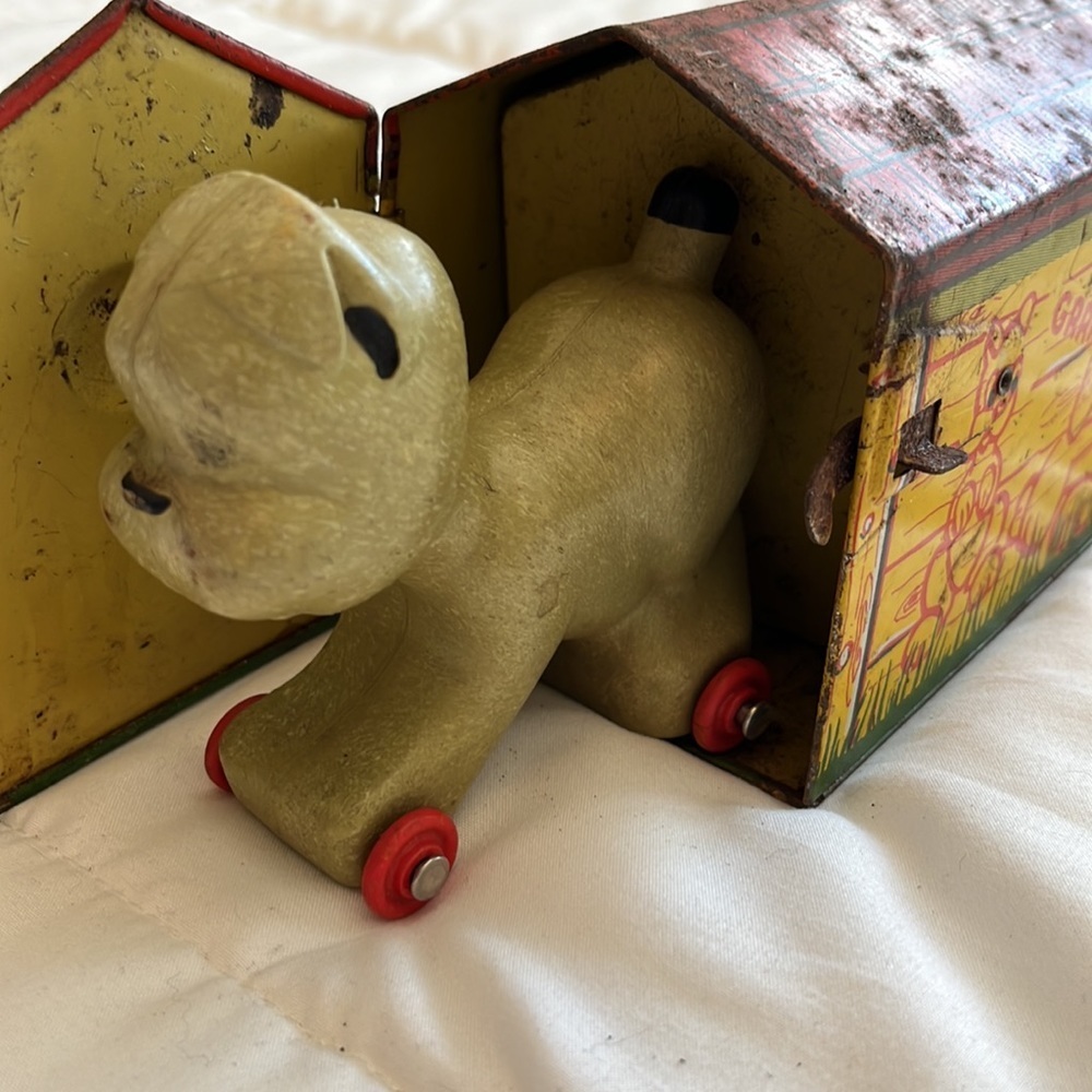 VINTAGE "Pooch" The Pop-Out Pup Toy - Picture 9 of 13